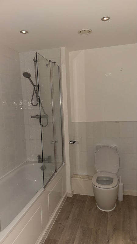 Room Hatton Gardens in Salford