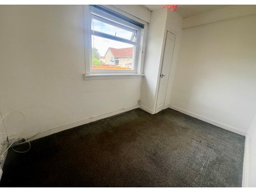 Flat Rockburn Crescent in Bellshill