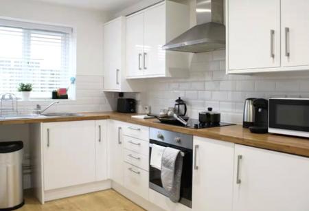 Flat Sandleigh Road in St. Helen Without