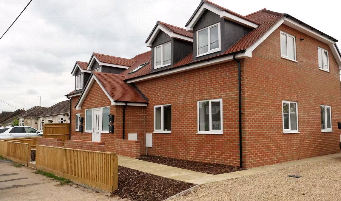 Flat Sandleigh Road in St. Helen Without