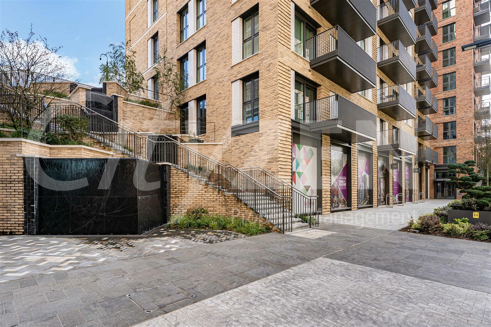 Flat Rose Walk in Houghton Regis