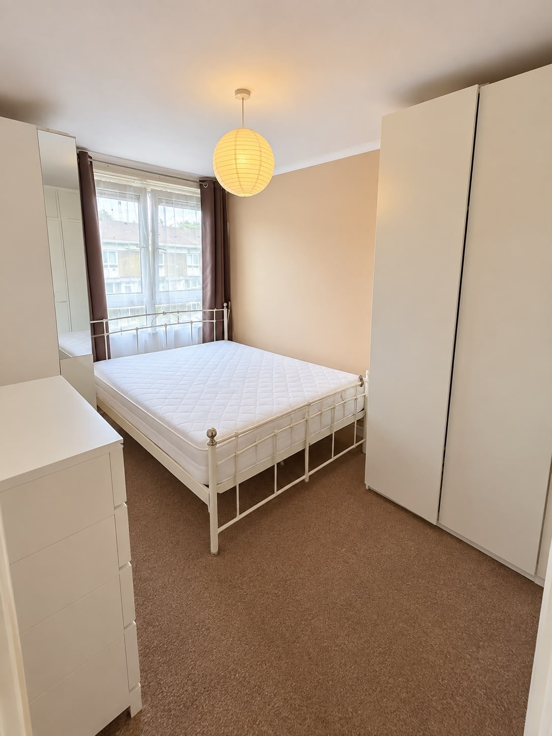 Flat Fairfoot Road in London