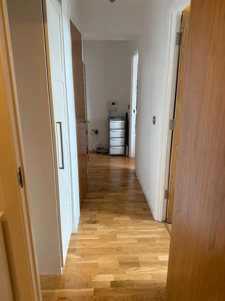Flat Streatham High Road in Greater London