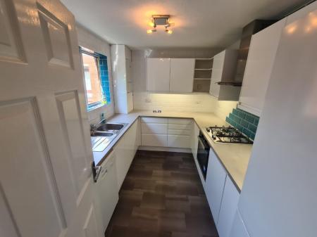Flat Woodfield Close in Birmingham