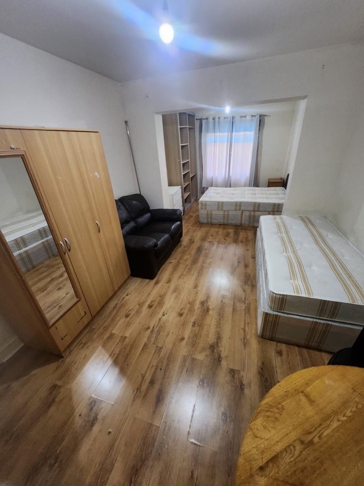 Room Beechwood Avenue in Greater London