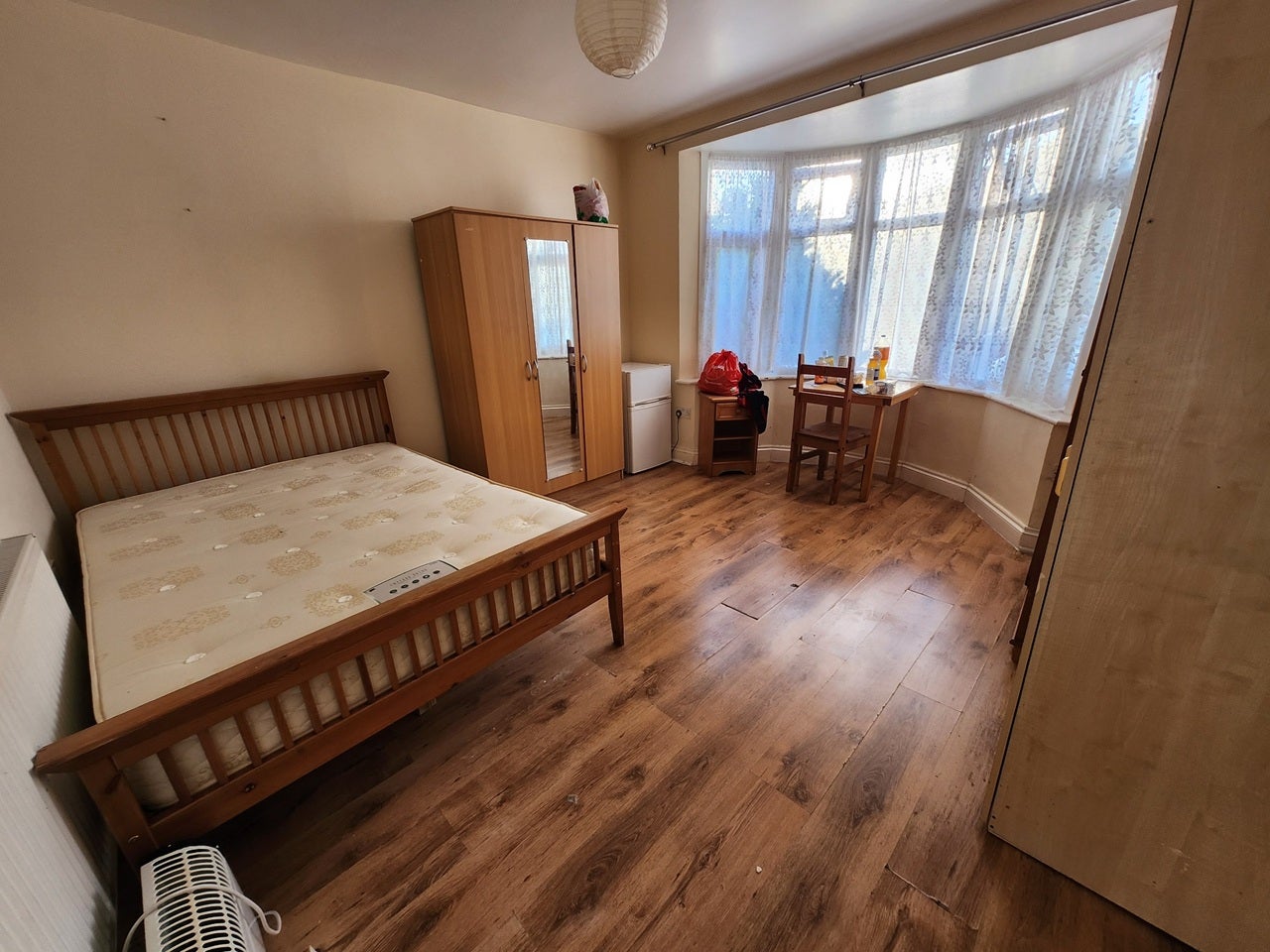 Room Beechwood Avenue in Greater London