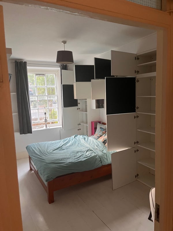 Room Frampton Street in City of Westminster
