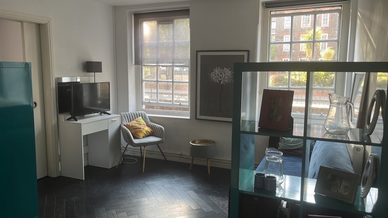 Room Frampton Street in City of Westminster