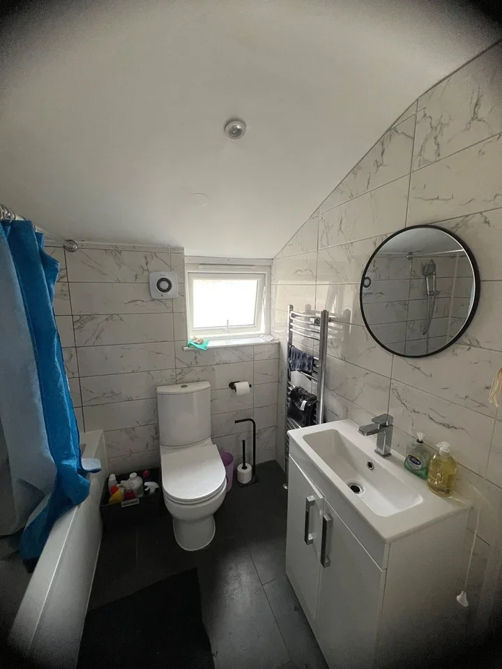 Room Balmoral Road in Gillingham