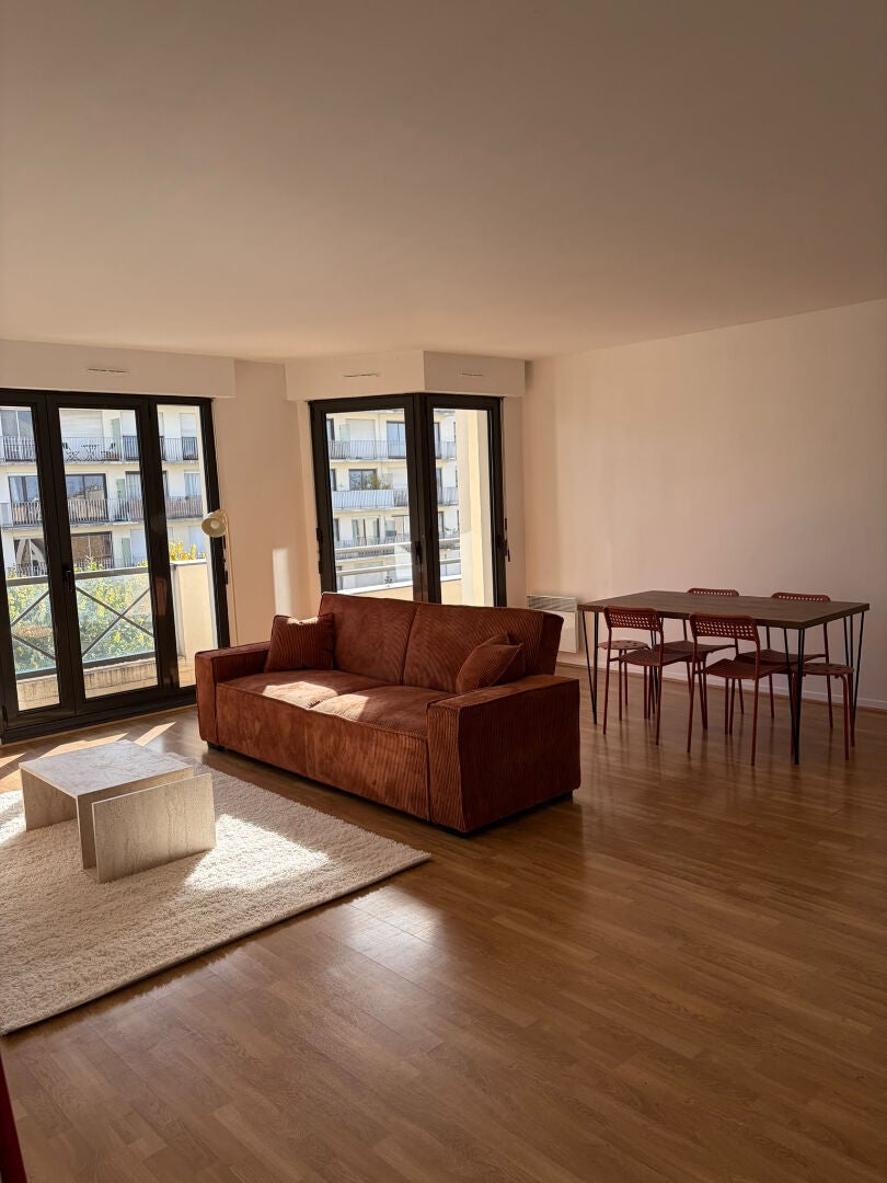 Flat Rue Adam Ledoux in Courbevoie