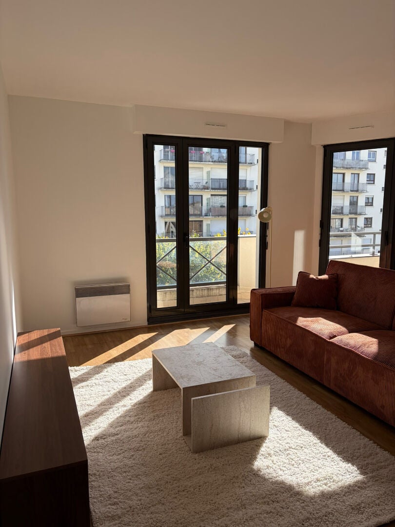 Flat Rue Adam Ledoux in Courbevoie