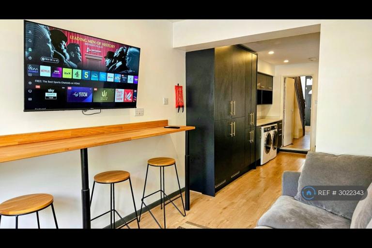 Room Thackeray Road in Southampton