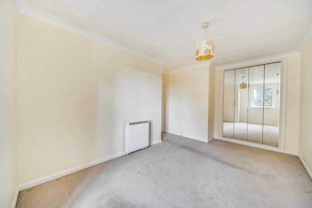 Flat Springfield Road in Tunbridge Wells