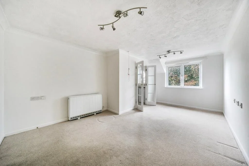 Flat Springfield Road in Tunbridge Wells