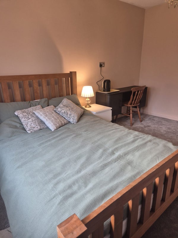 Room Oaks Road in Harborough
