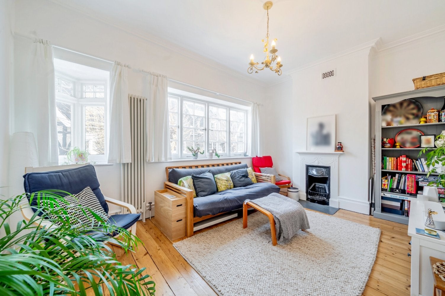House Woodland Crescent in Greater London