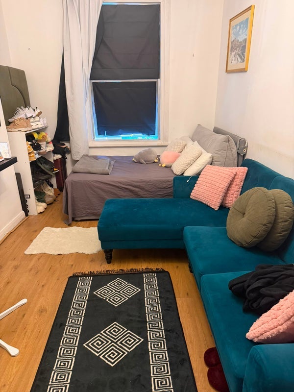 Room Morrish Road in Greater London