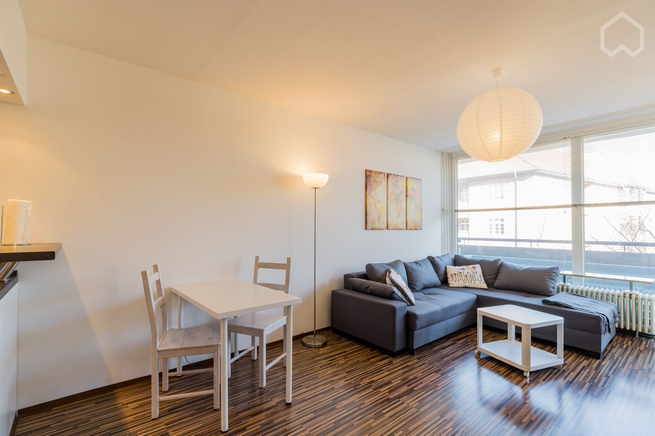 Wohnung Schlangenbader Straße in Berlin