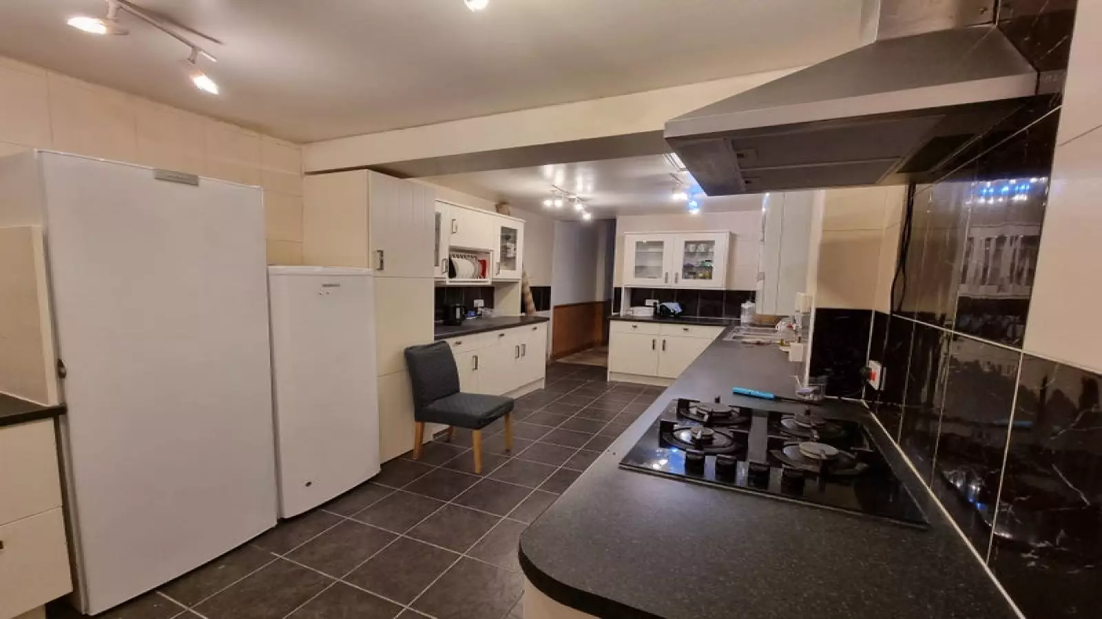 Flat Addiscombe Road in Greater London