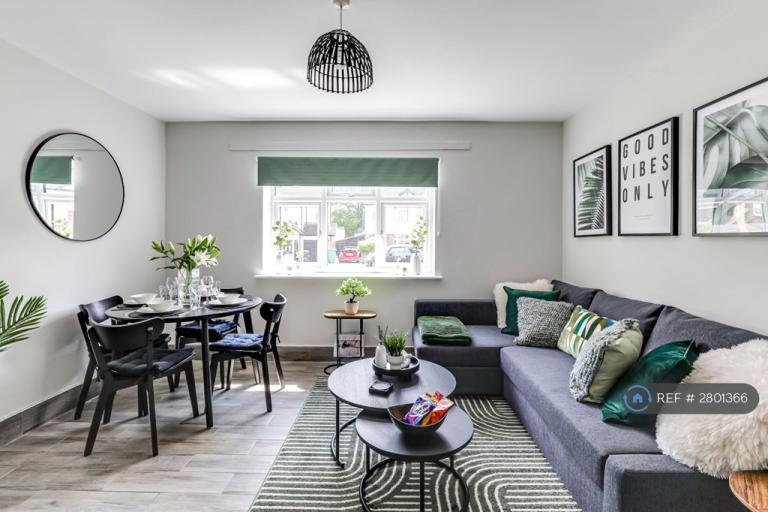 Flat Briar Road in Watford