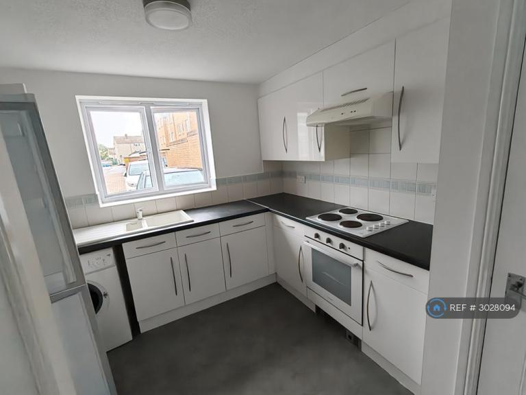 Flat Banyard Close in Cheltenham