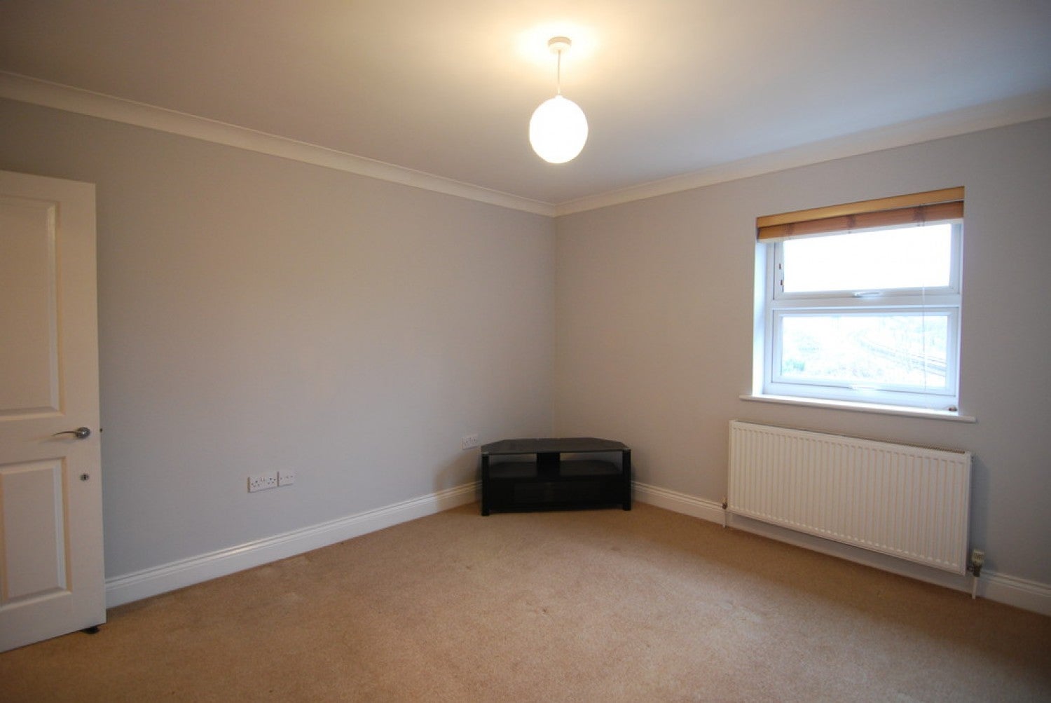 Flat Priory Road in Tonbridge and Malling