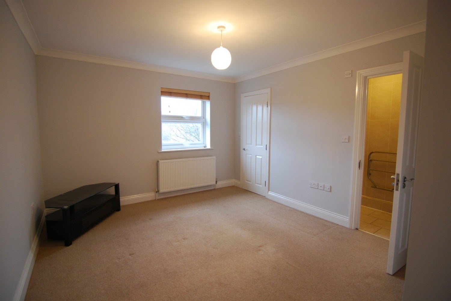 Flat Priory Road in Tonbridge and Malling