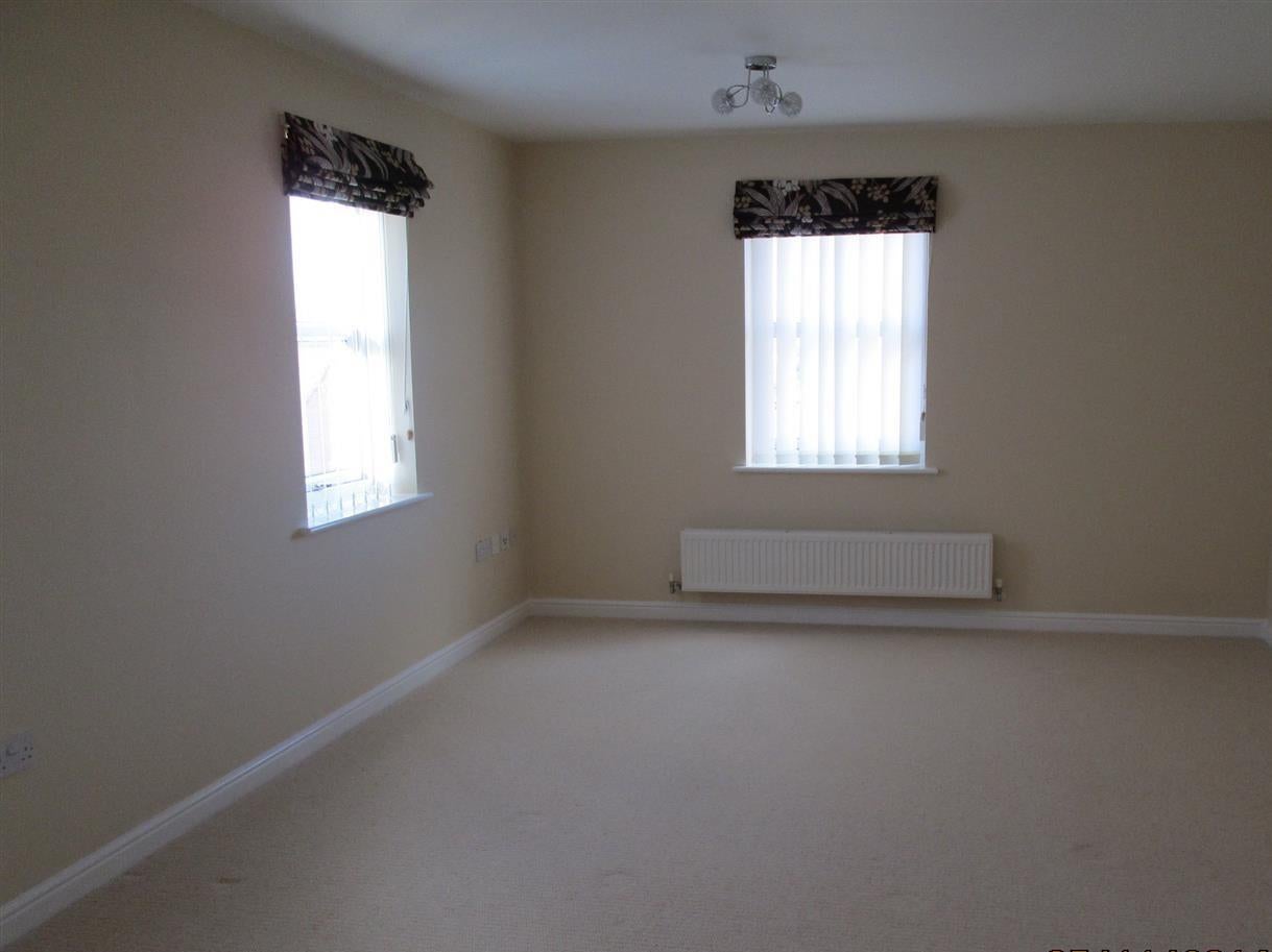 Flat Deykin Road in Lichfield