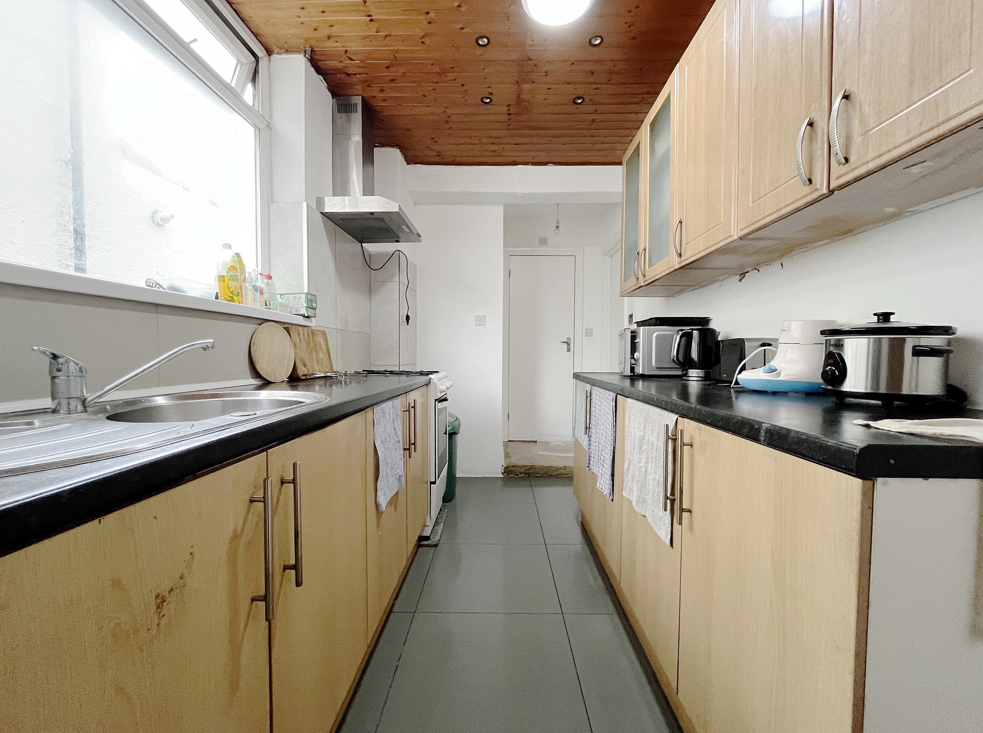 Flat Summerhouse Lane in London
