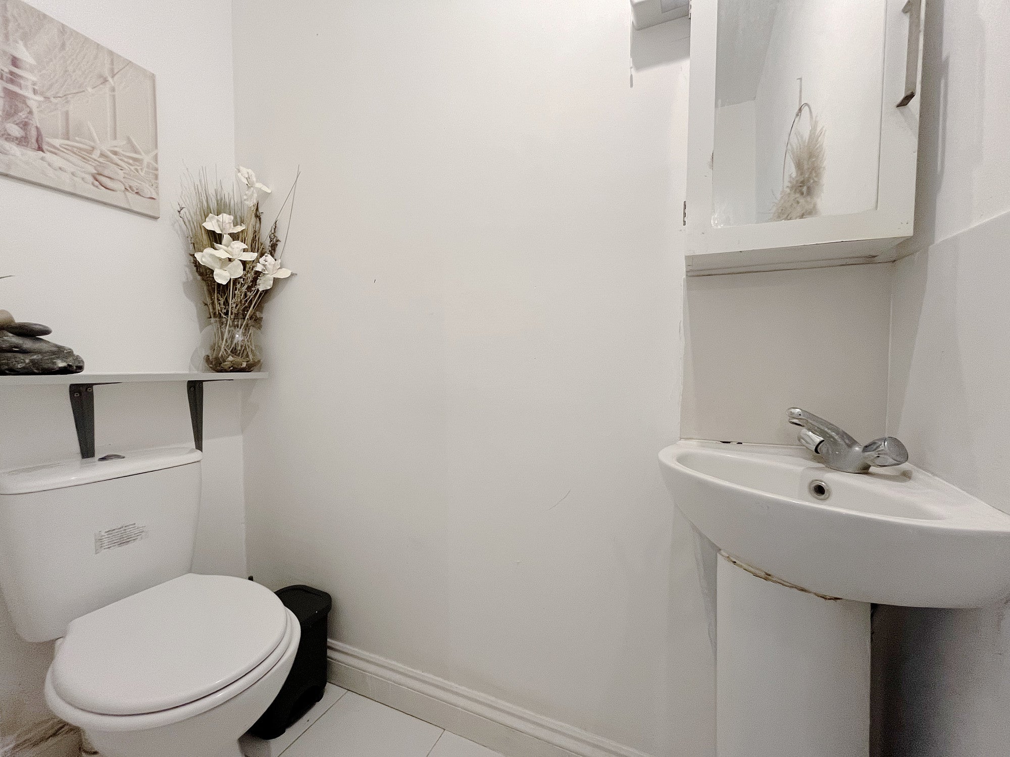 Flat Summerhouse Lane in London