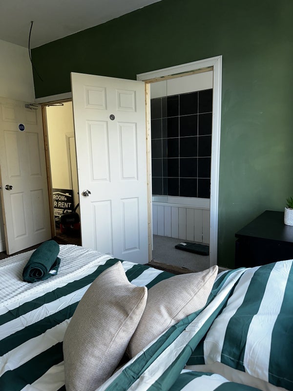 Room Highfield Lane in Bradford