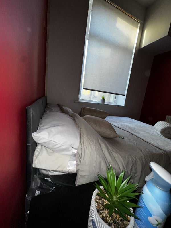 Room Highfield Lane in Bradford