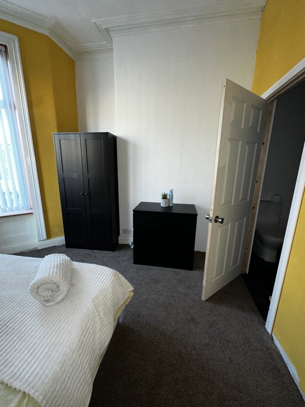 Room Highfield Lane in Bradford