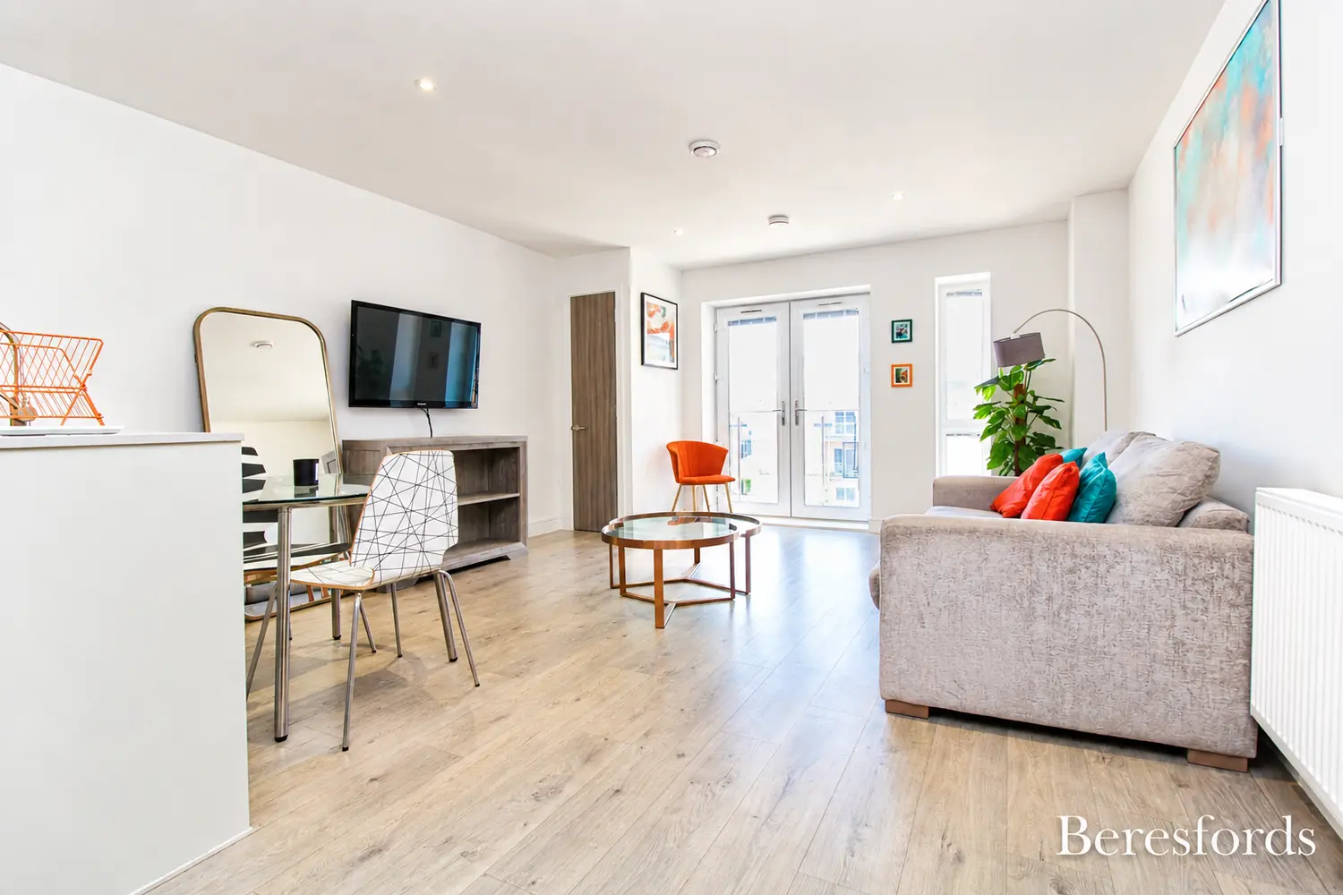 Flat St James's Road in Brentwood