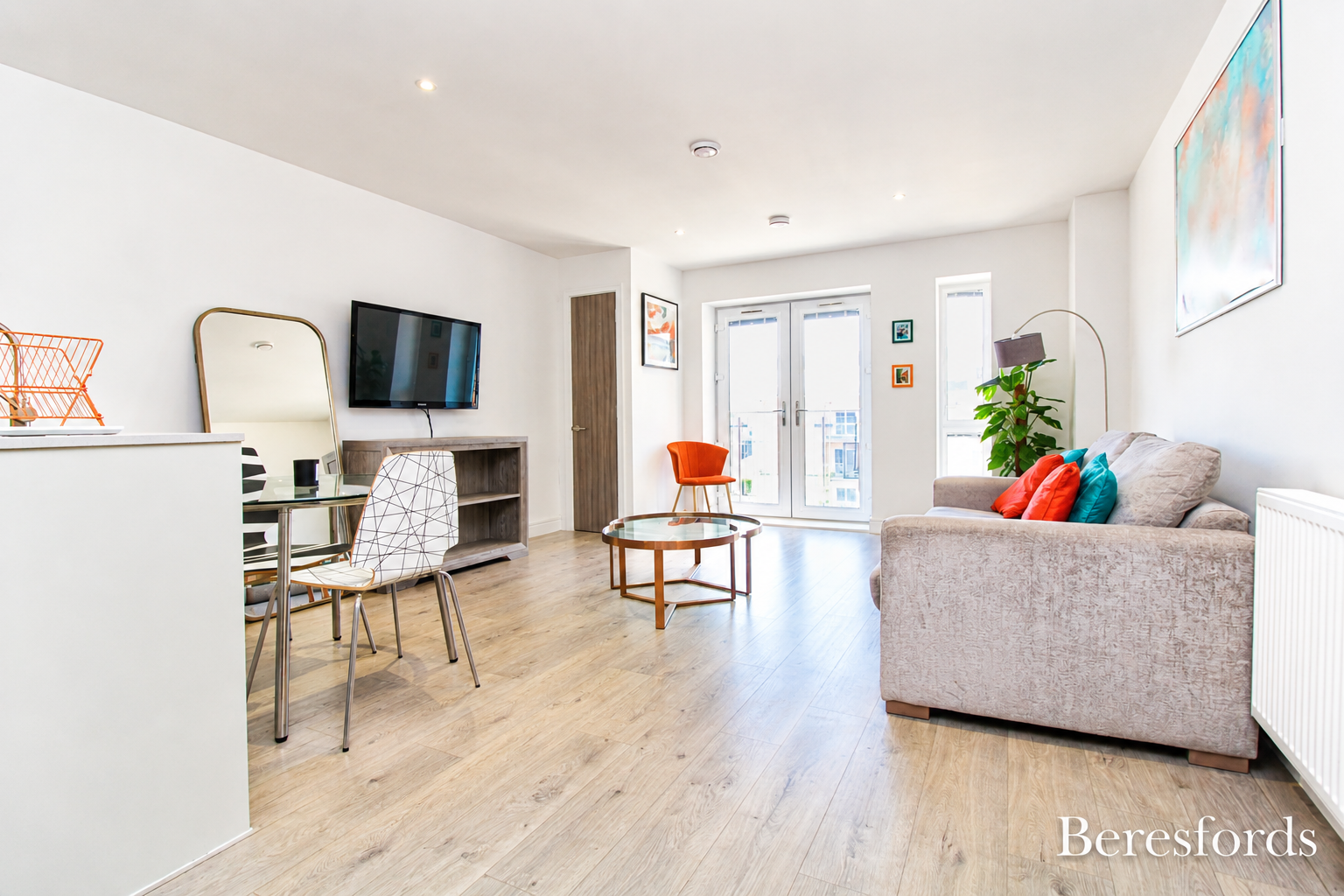 Flat St James's Road in Brentwood