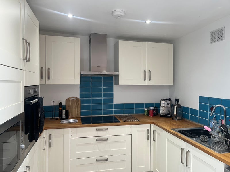Room Rhymney Street in Cardiff