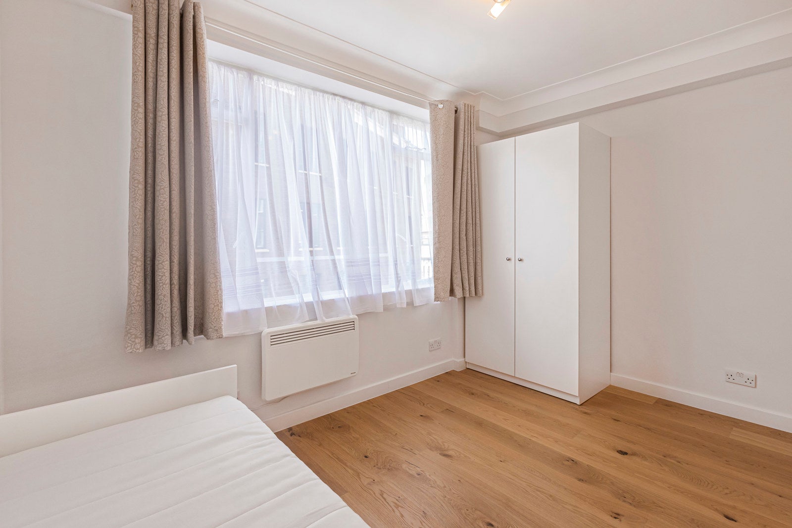 Flat Wilfred Street in City of Westminster