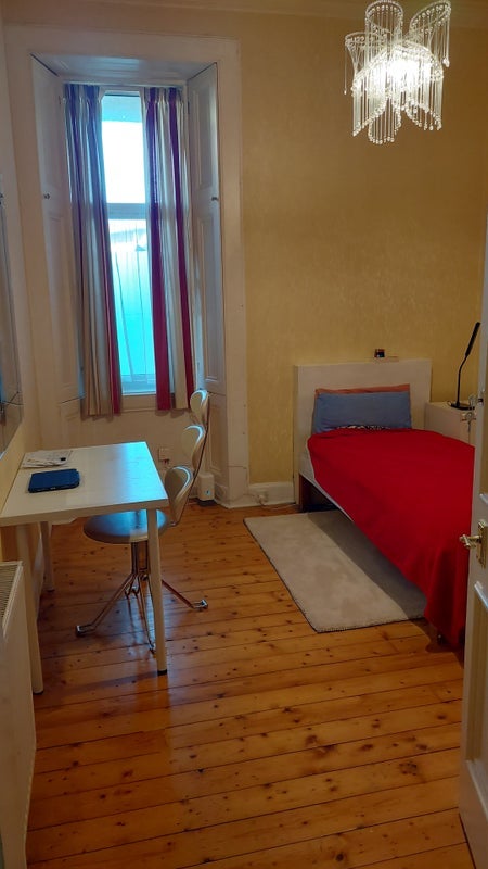 Flat Marchhall Crescent in City of Edinburgh