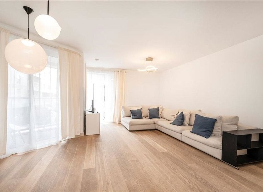 Flat Bethnal Green Road in Greater London