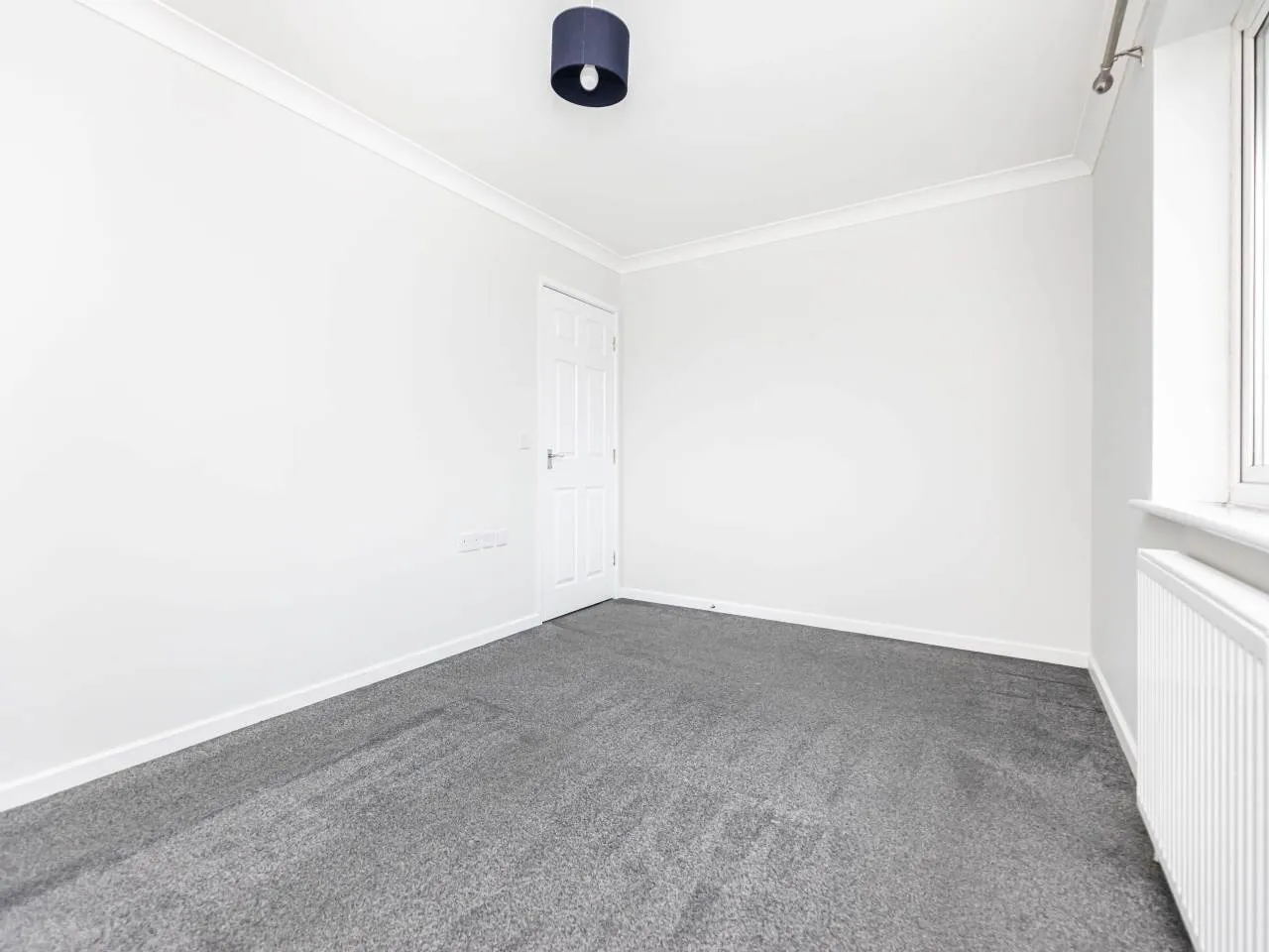 Flat Oakdale Road in Poole
