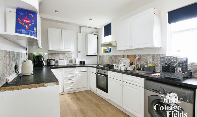 House Aldersbrook Avenue in Greater London