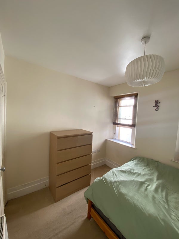 Room Queens Avenue in Bristol
