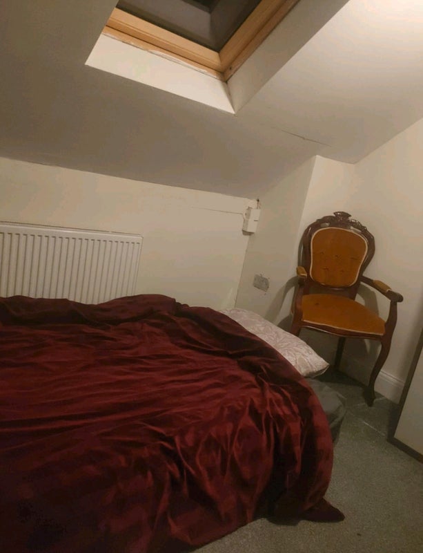 Room Nimmings Road in Halesowen