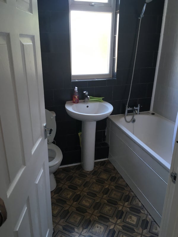 Room Churchmore Road in Greater London