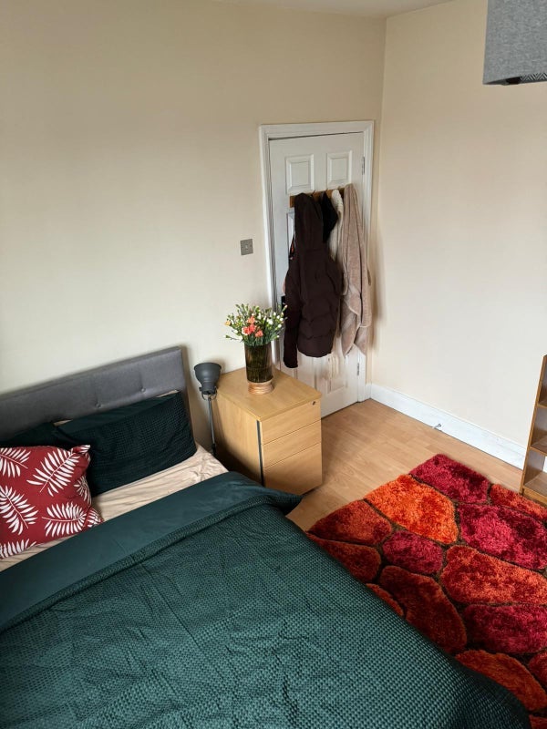 Room Churchmore Road in Greater London