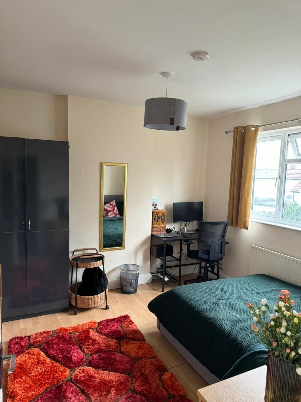 Room Churchmore Road in Greater London