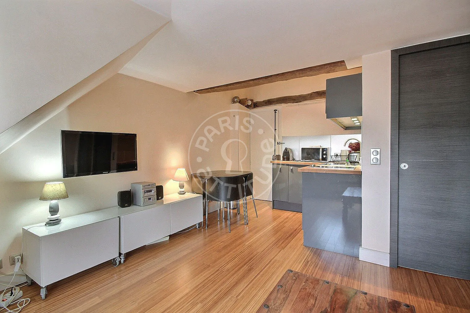 Appartement Rue de l'Échiquier à Paris
