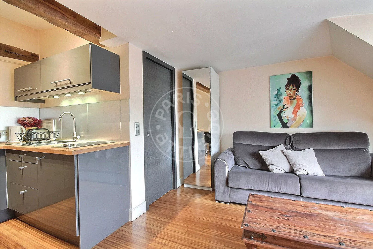 Appartement Rue de l'Échiquier à Paris