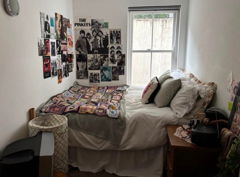 Room Cavell Street in Greater London