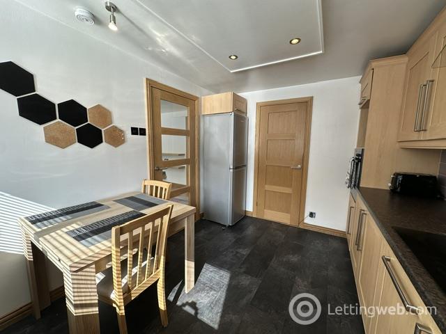 Flat Grampian Road in Aberdeen